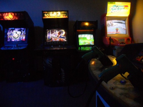 GAMIFICATION-COOLEST-GAME-ROOM-HAPPY-EMPLOYEEe5c91970997b1175.jpg