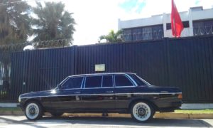 La-Embajada-de-China-en-Costa-Rica.-MERCEDES-300D-LANG-W123ded95eb02b02f8bd.jpg