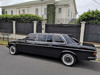 Embassy-of-the-Bolivarian-Republic-of-Venezuela.-LIMOUSINE-SERVICE-300D-MERCEDES-COSTA-RICA15fb2507351faf31.jpg