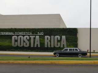 Terminal-Domestica-SJO.-COSTA-RICA-MERCEDES-300D-LIMOUSINE-AIRPORT-SERVICE2b0b80299291da58.jpg