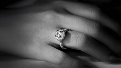 Engagement-Rings-Fountain-Gate36aee9bacc7ea1ee.jpg
